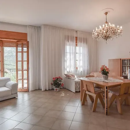 公寓 Two-bedroom In *